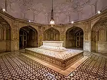 Grave of Emperor Jahangir II Pakistan Quranic verses with Persian calligraphy Nasq style