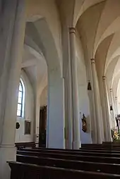 Separating arches in the St. Zeno church [de]