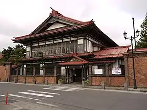 Shayokan built in 1907, was the birthplace of author Dazai Osamu.