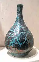 Lustreware wine bottle, 2nd half 17th century